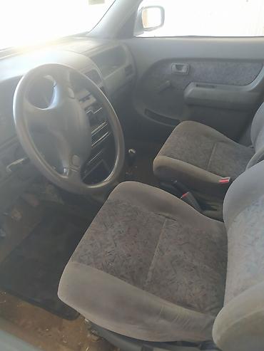 жел кайык: Daihatsu Pyzar: 2000 г., 1.6 л, Кол менен иштөөчү, Бензин, Универсал — 2