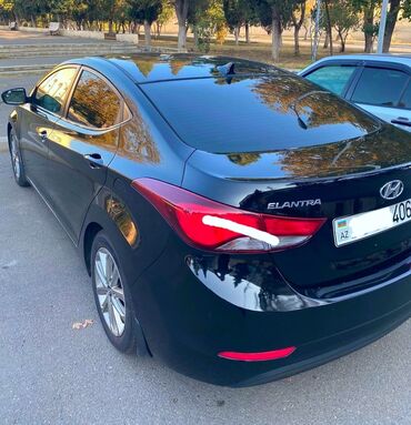 Hyundai: Hyundai Elantra: 1.8 l | 2015 il Sedan — 2