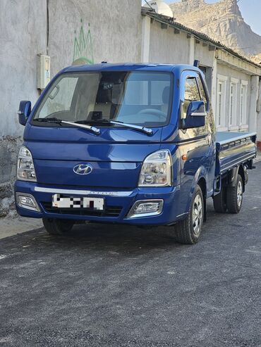 продаю шины на портер: Легкий грузовик, Hyundai, Стандарт, 1,5 т, Б/у