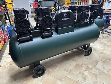 кампрестор: Безмасляный воздушный компрессор Excalibur U1500×4-200L - Тип: Oil — 2