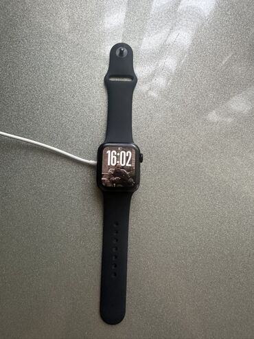 купить фритюрницу для дома: Apple Watch SE (GPS, 2‑го поколения) - Версия watchOS на фото: 11.5