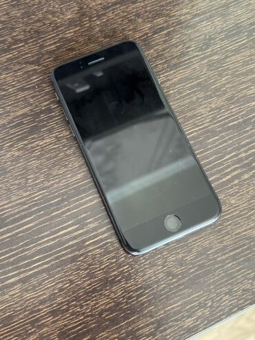 Apple iPhone: IPhone 8, 64 GB, Qara, Barmaq izi