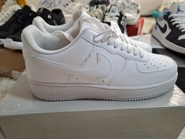 Кроссовки и спортивная обувь: Мужские кроссовки, 40.5, Nike, Новый, цвет - Белый, Самовывоз, Платная доставка