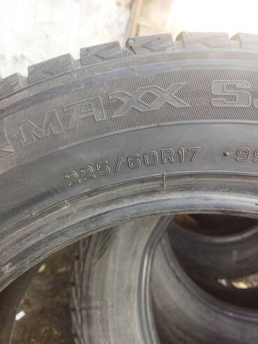 Шины: Шины 225 / 60 / R 17, Зима, Б/у, Комплект, Легковые, Япония, Dunlop