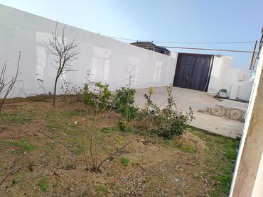 Həyət evləri və villaların satışı: Uşaq otağı və həyəti olan fərdi ev - İki mərtəbəli ağ rəngli fərdi — 5