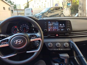 Hyundai: Hyundai Elantra: 2 l | 2022 il Sedan — 3