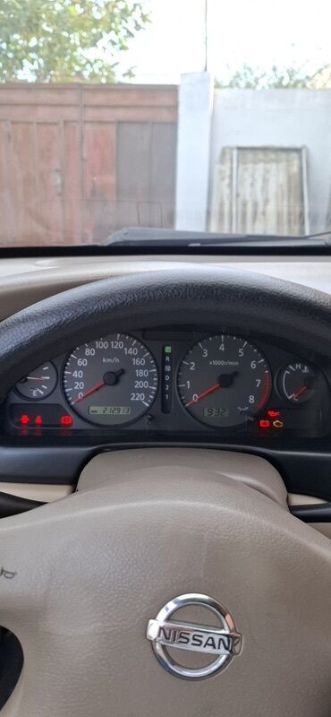 Nissan: Nissan Sunny sedan – geniş salonlu, komfortlu şəhər və uzun yol — 9