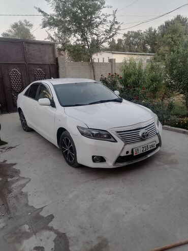 фары на опель вектра б: Белый седан Toyota Camry с четырехдверным кузовом, идеально подходящий