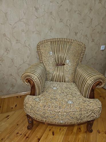 Divan və kreslo dəstləri: İşlənmiş, Divan, 2 kreslo, Divan — 3