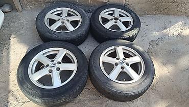 Шиналар жана дисктер: Дөңгөлөктөр монтажда 215 / 60 / R 16, Winter stud, Колдонулган, Комплект, Жеңил унаалар, Куйма, тешиктери - 4 — 5