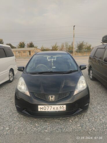 российский фит: Honda Fit: 2007 г., 1.3 л, Автомат, Бензин, Седан