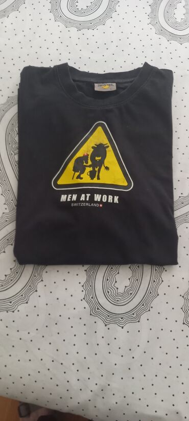komada xl l: Men's T-shirt XL (EU 42), bоја - Crna