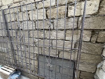 nərdivan qiyməti: 1)uzunluqu 1.6 eni 1.75 2)eni 1.95 uzunluqu 1.60 3)uzunluq 2.53 eni
