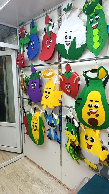где можно купить карнавальные костюмы для детей: Яркие детские костюмы из фетра с забавными мордочками — овощи, фрукты