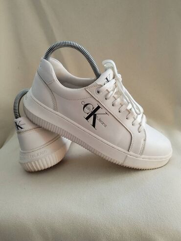 Women's Sneakers and athletic shoes: Calvin Klein, 38, bоја - Bela — 1
