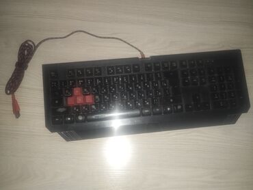 компьютер обмен: Клавиатура игровая мембранная производитель Bloody подсветка красная
