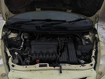 Honda: Honda Fit: 2003 г., 1.3 л, Вариатор, Бензин, Хэтчбэк at lalafo.kg — 10 Honda: Honda Fit: 2003 г., 1.3 л, Вариатор, Бензин, Хэтчбэк — 10