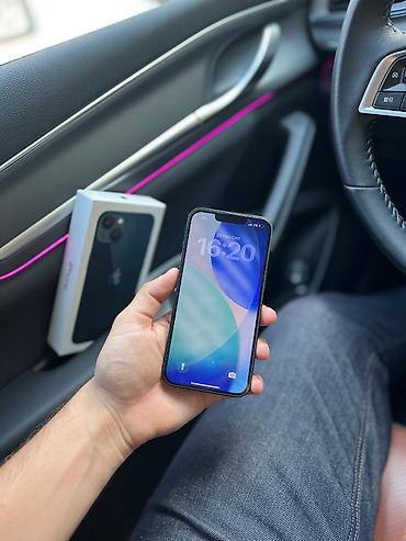 second son: IPhone 13, 128 GB, Blue Titanium, Face ID — 3