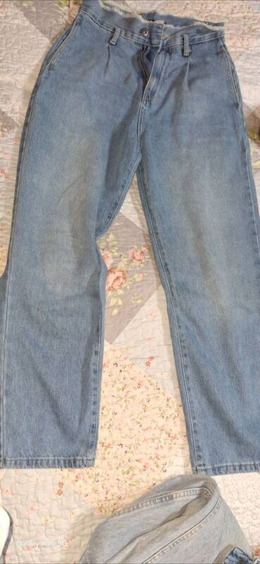 Digər qadın geyimləri: 10 azn — 7