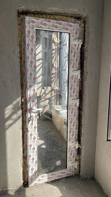 продажа входных дверей: Стеклянные двери из ПВХ-профиля (распашные): 	•	Назначение: входные