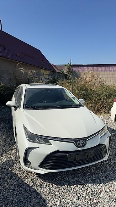 Toyota Corolla: 2022 г., 1.8 л, Автомат, Бензин, Седан — 5