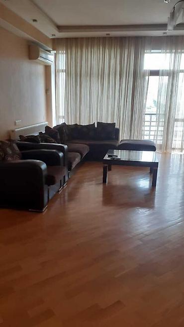 ucuz heyet evleri 2018: İcarəyə verilir 4 otaqlı yeni tikili 200 m², 28 May m. 1 200 AZN/ay 4 — 4
