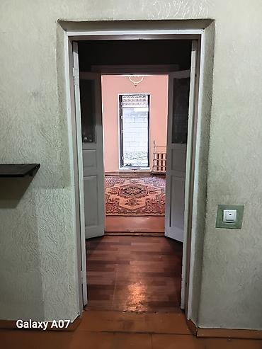 Үйлөрдү сатуу: 3 бөлмө, 2 м², 2 соток, Бишкек, Красный Строитель ж/м Кыймылсыз мүлк агенттиги — 3