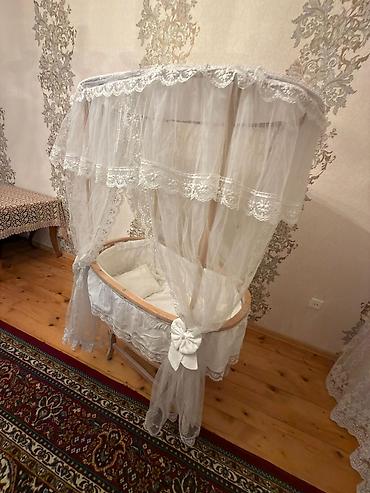 Beşiklər: Oğlan və qız üçün, Yeni, Yumru, Beşik, Dəstsiz, Matras ilə, Yellənmə mexanizm ilə — 3