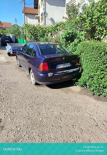camry cr8061: Volkswagen Polo Classic (sedan), tamnoplava boja, 4 vrata. Ključne — 1