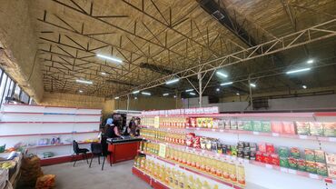 Помещения свободного назначения: Продаю помешения, 750 метр квадрат вода,3 фаза электр,газ . можно — 7