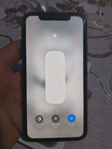 Apple iPhone: IPhone 11, 128 GB, Qara, Simsiz şarj, Face ID — 7