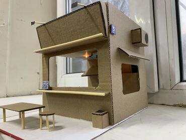 Игрушки: Продаю макет, мини закусочной шаурма из картона с зарядкой подсветкой — 10