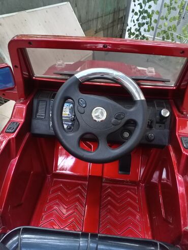 Uşaq üçün elektrik maşınları: Adapterli uşaq üçün maşın