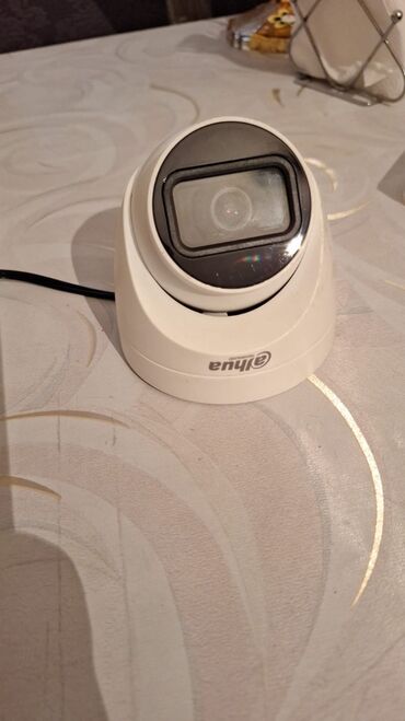 Videomüşahidə: Dahua brendindən təhlükəsizlik kamera sistemi, qara rəngdə DVR cihazı — 4