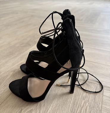 Айымдардын бут кийими: Туфли, 38, Zara, Колдонулган, түсү - Кара, Акылуу жеткирүү, Өзү алып кетүү — 1