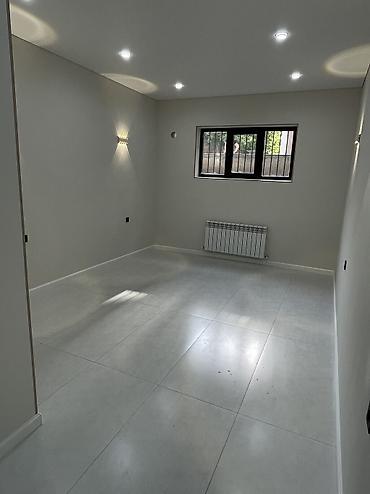 Коммерциялык мүлк: Кеңселерди сатуу 92 м², Ремонту бар, Көп кабаттуу имарат, Жертөлө кабаты кабат — 4