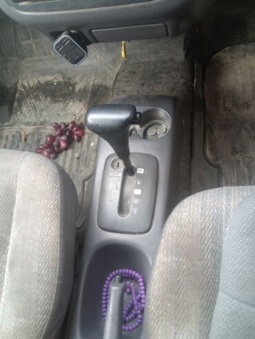 срочно продам авто в связи с переездом: Honda Logo: 1998 г., 1.3 л, Автомат, Бензин, Седан