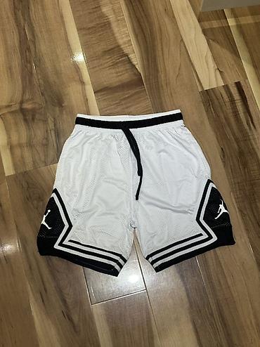 красные шорты: Мужские шорты, M, Air Jordan, Новый, цвет - Белый — 1