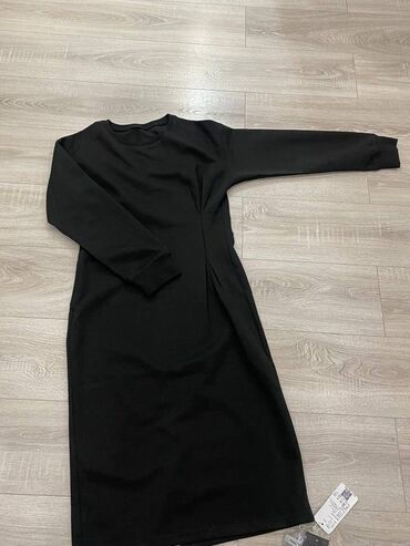 длинное черное трикотажное платье: Вечернее платье, Коктейльное, Длинная модель, Трикотаж, С рукавами, XL (EU 42)
