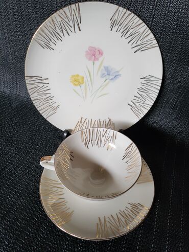 Kuhinjski setovi: Porcelanski vintaz set. Set bez ostecenja,sve na njemu odsjaj od na lalafo.rs — 2 Kuhinjski setovi: Porcelanski vintaz set. Set bez ostecenja,sve na njemu odsjaj od — 2