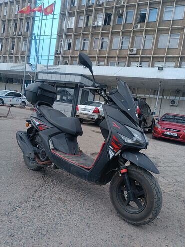 Скутеры: Скутер 150 куб. см, Бензин, Б/у