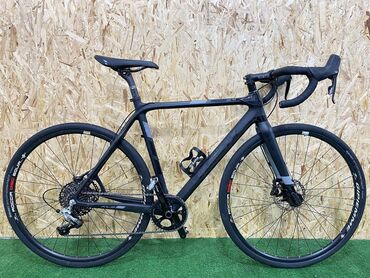 İdman velosipedləri: Karbon yol/gravl velosipedi Texniki xüsusiyyətlər: - Karbon monokok — 1