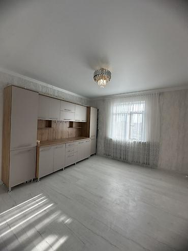 Продажа коттеджей и домов: Баш-булакта 4 комната уй сатылат ! 95м2 Жеринин аянты: 5 сотых — 13