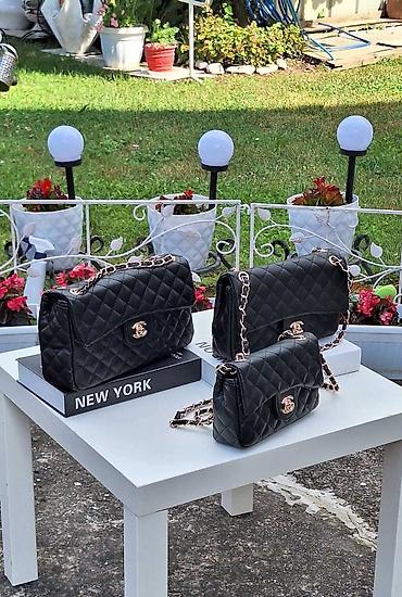 srebrne torbice: 06. Mala 21x14 Veca 25x16 Najveca 28x17 Cena velike 4800 dinara /Mala — 1