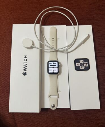 apple watch в рассрочку: Продаю Apple Watch SE 2 . Размер 40MM. Цвет Starlight (нежно бежевые)
