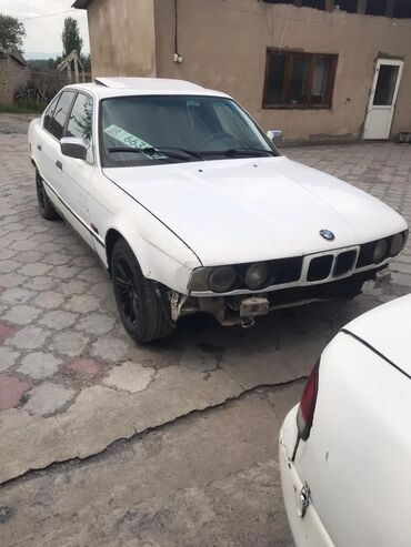 opel omega v: BMW 520: 1992 г., 2 л, Механика, Бензин, Седан