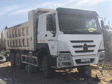 Другие автомобили: Продаётся самосвал 6x4 Howo (Sinotruk) белого цвета. Основные — 6