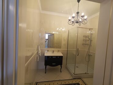 Долгосрочная аренда домов: 350 м², 7 комнат, Балкон застеклен, Кондиционер, Бронированные двери at lalafo.kg — 11 Долгосрочная аренда домов: 350 м², 7 комнат, Балкон застеклен, Кондиционер, Бронированные двери — 11