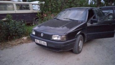 пасат седан: Volkswagen : 1991 г., 1.8 л, Механика, Бензин, Седан