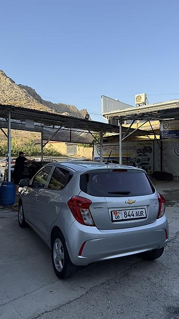 sonata 2008: Chevrolet Spark: 2017 г., 1 л, Автомат, Бензин, Хэтчбэк — 5